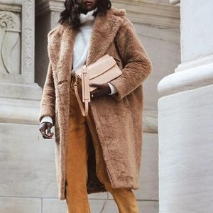 Aritzia Babaton Tan Teddy Faux Fur Long Coat Old Money Mob Wife Cozycore Size M